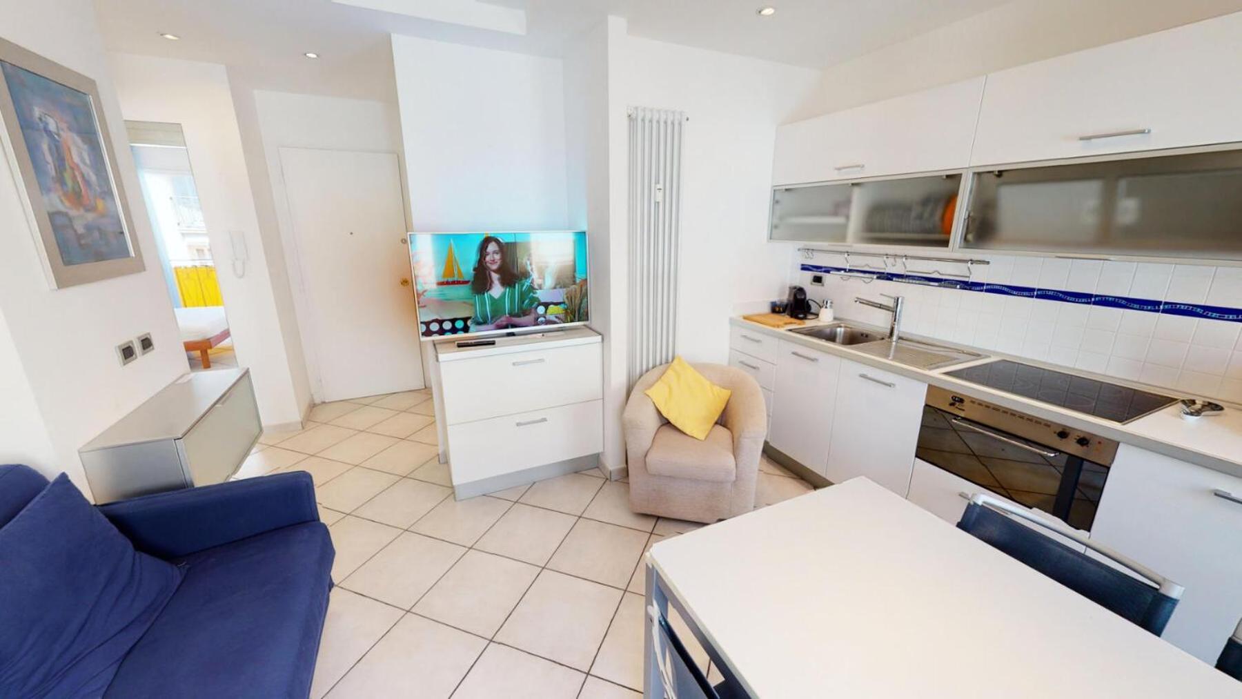 Le Triton - Giotto - Bel Climatise En Plein Centre De Avec Balcon Mae-9564 Appartement